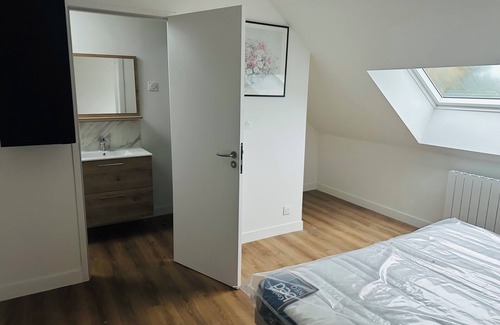 Grandchamp-des-Fontaines Apartment | In the moonlight
