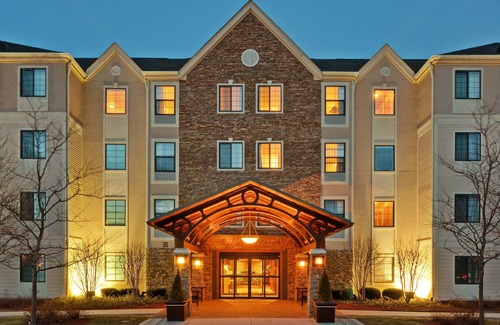 Glenview Apartment | In "The Glen" Business District. Free Breakfast. Indoor Pool. Studio at Staybridge.