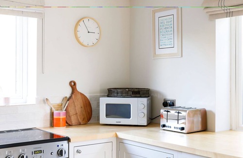 Bosham House | In the heart of Bosham. Check out our reviews from our other property!