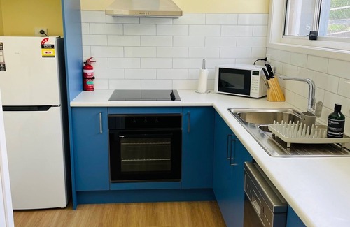 Katoomba House | In The Heart Of Katoomba 1 bedroom Semi house