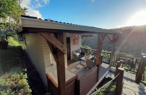 Fort-de-France House | In the heart of nature