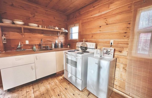 Muskoka Lakes Cottage | In the Heart of Muskoka- Lakefront Premium View! 8 Cabins