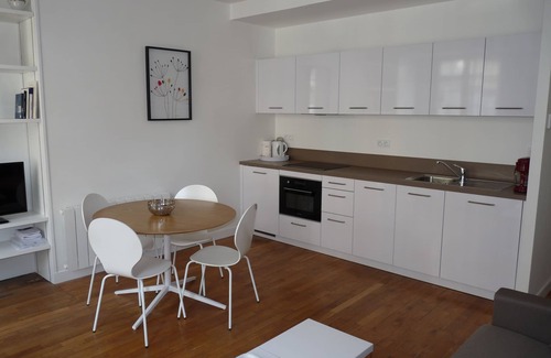 Intra Muros Apartment | IN THE HEART OF THE CITE CORSAIRE 3 * 164M FROM THE BEACH, SHOPS, FREE PARKING