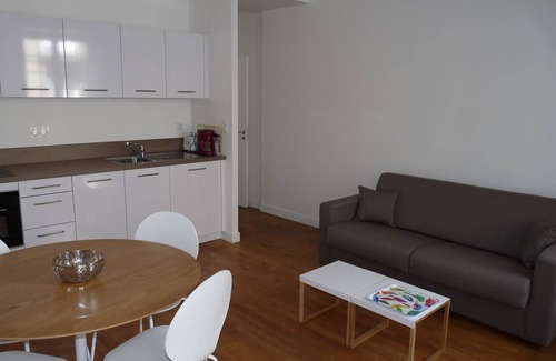 Intra Muros Apartment | IN THE HEART OF THE CITE CORSAIRE 3 * 164M FROM THE BEACH, SHOPS, FREE PARKING
