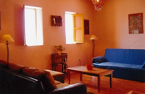 Silves House | In the heart of the orange trees of the Algarve between beach and countryside