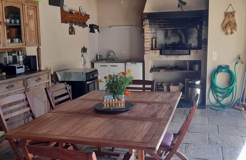 Creysse Cottage | In the LOT, near MARTEL fully renovated gîte with swimming pool