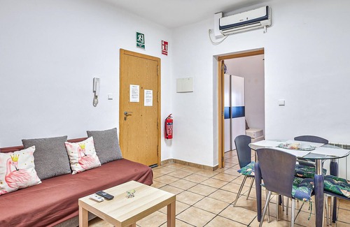 San Martin de la Vega Apartment | In the Madrid metropolitan area, this functional apartment welcomes you.