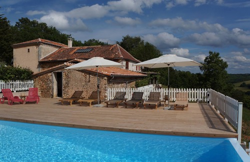 Manzac-sur-Vern House | In the middle of nature