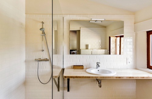 Teyssieres Cottage | In the middle of a private domain of 200 ha in the mountains