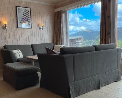 Trysil Apartment | In the middle of Trysil fjellet - Welcome Center - Apartment with 4 bedrooms and sauna - By bike arena and ski lift