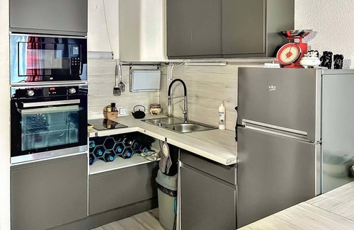 L'Esperou Apartment | In the southern foothills of the French Massif Central, the Cevennes, this compact vacation home wel