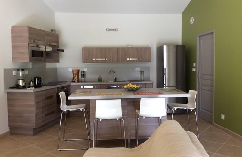 Lancon-Provence House | In the sun of Lançon