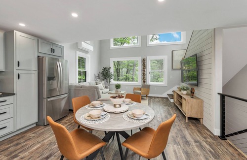 East Wakefield House | In the Trees - NH w/Lake Access