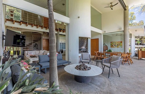 Cuernavaca House | IN THE WATER FOREST * HOT JACUZZI INCLUDED