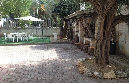 Montesilvano Apartment | In villa, comfortable apartment with garden