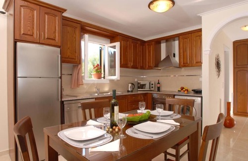 Termenades Apartment | In villa Luxury Ground Floor apartment with pool near Sidari