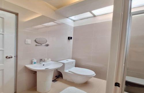 Panglao House | INATO SUITES Rm 2 2 queen beds