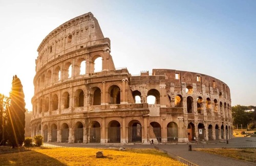 Rione III Colonna Apartment | Incredible 1BR Suite Great Space in Rome