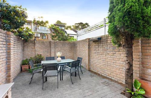 Pyrmont House | Incredible 3BR nearDarlingHarbor
