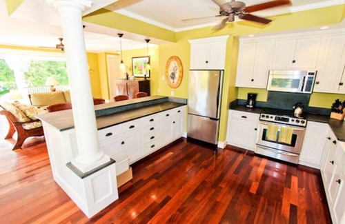 Kekaha House | Incredible Kekaha Beachfront Estate for 10!