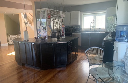 Northeast Yonkers House | INCREDIBLE/LUXURIOUS 3BDR HOME, 20 MIN FROM NYC