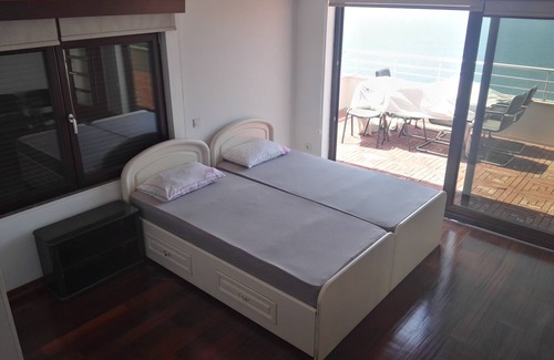 Eski Lara House | Incredible sea view dublex in the heart of the city waiting for you.