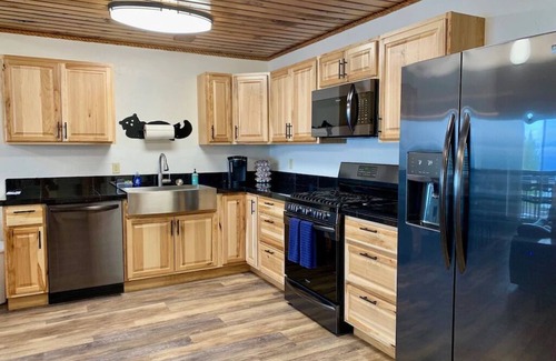 Homer Cottage | Incredible View, Privacy & Private hot tub!