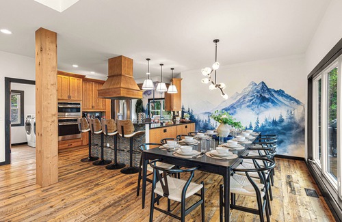 McGaheysville House | Incredible Year-Round Views.HGTV Design.HotTub.Theater.Sauna.Rec Room.Arcades