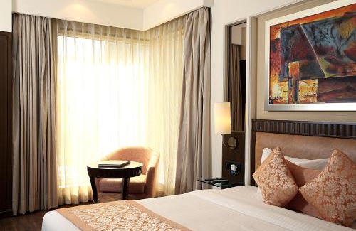 South City I Hotel | Inde Hotel Signature Tower