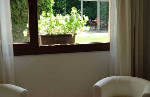 El Prat de Llobregat House | Independent lodging with exit to the garden. Close to airport, subway and train.