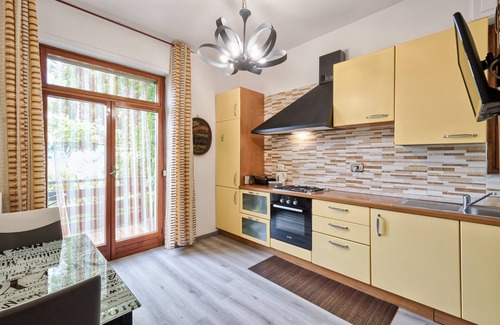 Avigliana Apartment | Independent apartment with garden directly on the Avigliana lake.