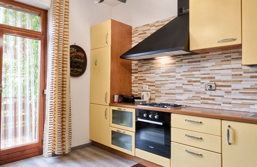 Avigliana Apartment | Independent apartment with garden directly on the Avigliana lake.