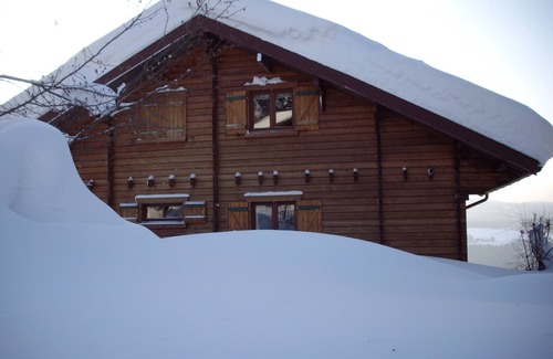 Foncine-le-Haut Ski Chalet | Independent charming chalet of 85 m2