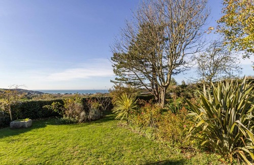 Siouville-Hague Cottage | Independent house near the beach with garden, baby equipment, and Wi-Fi included