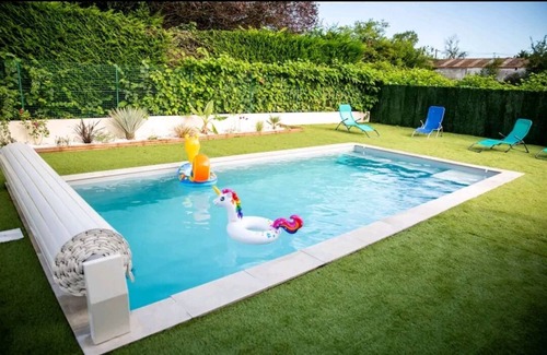 Tignieu-Jameyzieu Apartment | Independent studio in villa with swimming pool