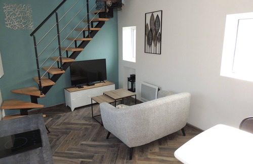 Pres Apartment | Independent studio, ideal for business men or women or couples