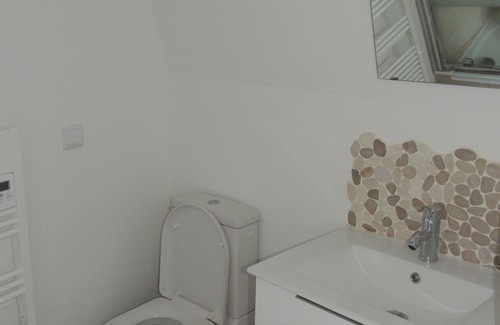 Pres Apartment | Independent studio, ideal for business men or women or couples