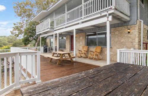 Bandera House | Indian Springs Lakehouse