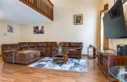 Wayne House | Indianapolis Vacation Rental about 7 Mi to Downtown!
