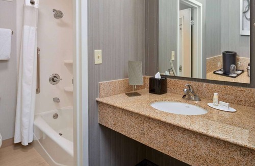 Indianapolis Resort | Indulge in Home-Like Comfort! 2 Convenient Units, Near Bumblebee Ruins