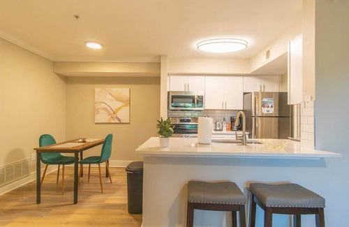 North Arlington Apartment | Indulge in Luxury: 1BR King Suite | Unwind in Para