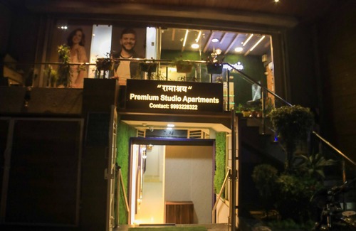 Indore Apartment | Indulge in stylish luxury & superb hospitality in Nipania, close to all Mallsnnn