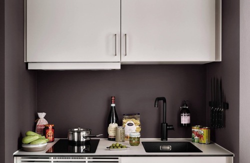 Sydhavnen Apartment | Industrial, stylish studio for 2