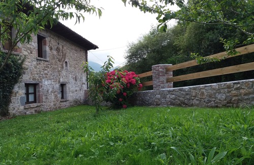 Puente Nuevo Cottage | Inés's casina. Rural beach and mountain area. Ideal families and groups.