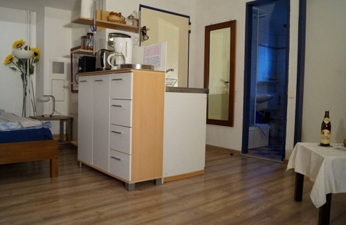 Mueggelheim Apartment | Inexpensive apartment in a beautiful country location with good liai