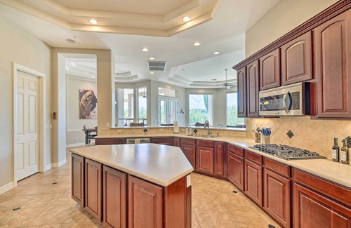 Black Mountain Shadows House | Infinity Pool: Stunning Home in Cave Creek!