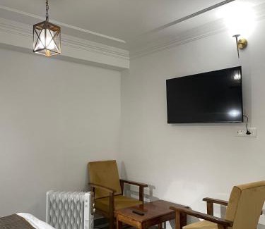 Srinagar House | Inframe Cottage