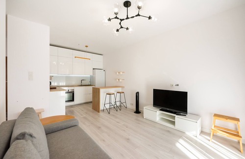 Wilanow Apartment | Ingenious Wilanów Oasis Apartment