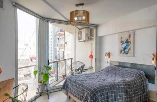 Buenos Aires Central Business District Apartment | Inmejorable! Piso alto en Centro BsAs, Moderno con parrilla y pileta 3 pax