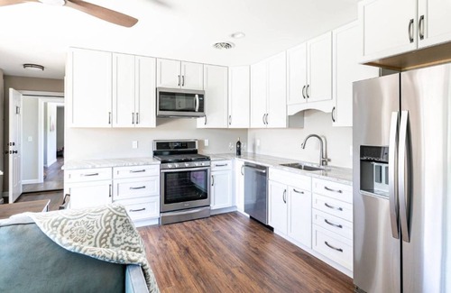 Essex Junction Apartment | Inn at 84 Empire: New fully furnished 1 BR Apt